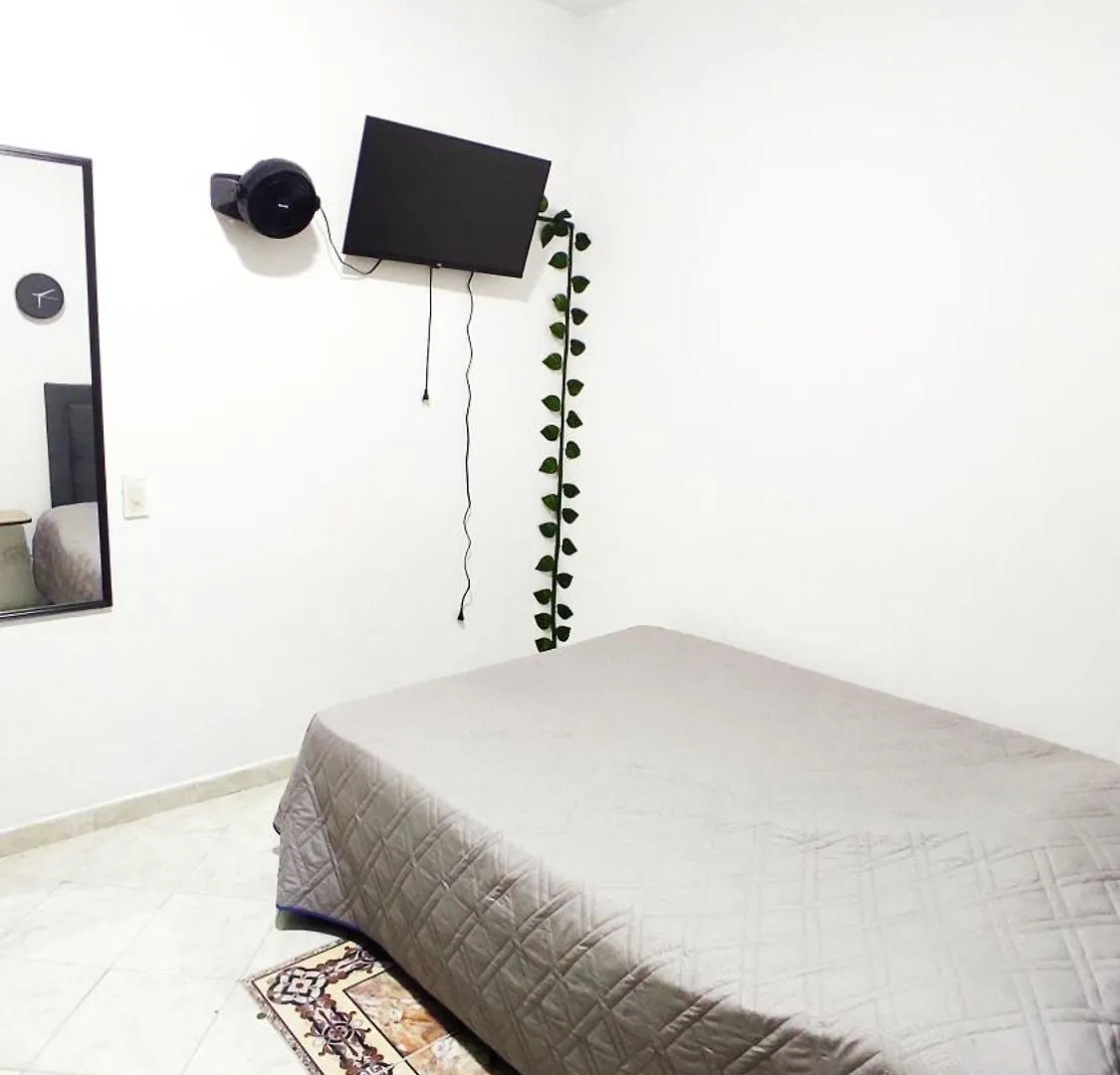 Residencia En Comuna 13 Medellin