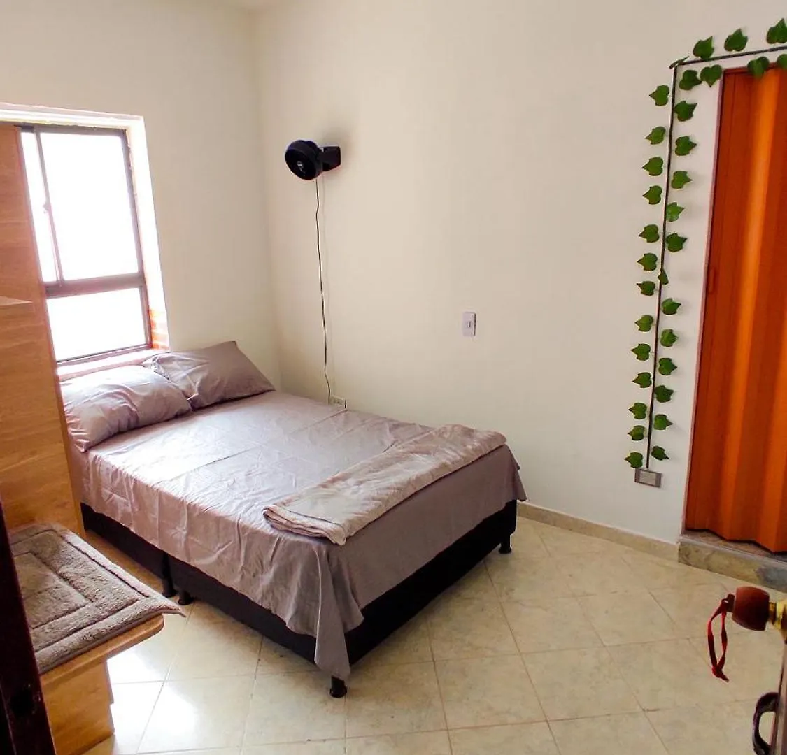 Residencia En Comuna 13 Medellin