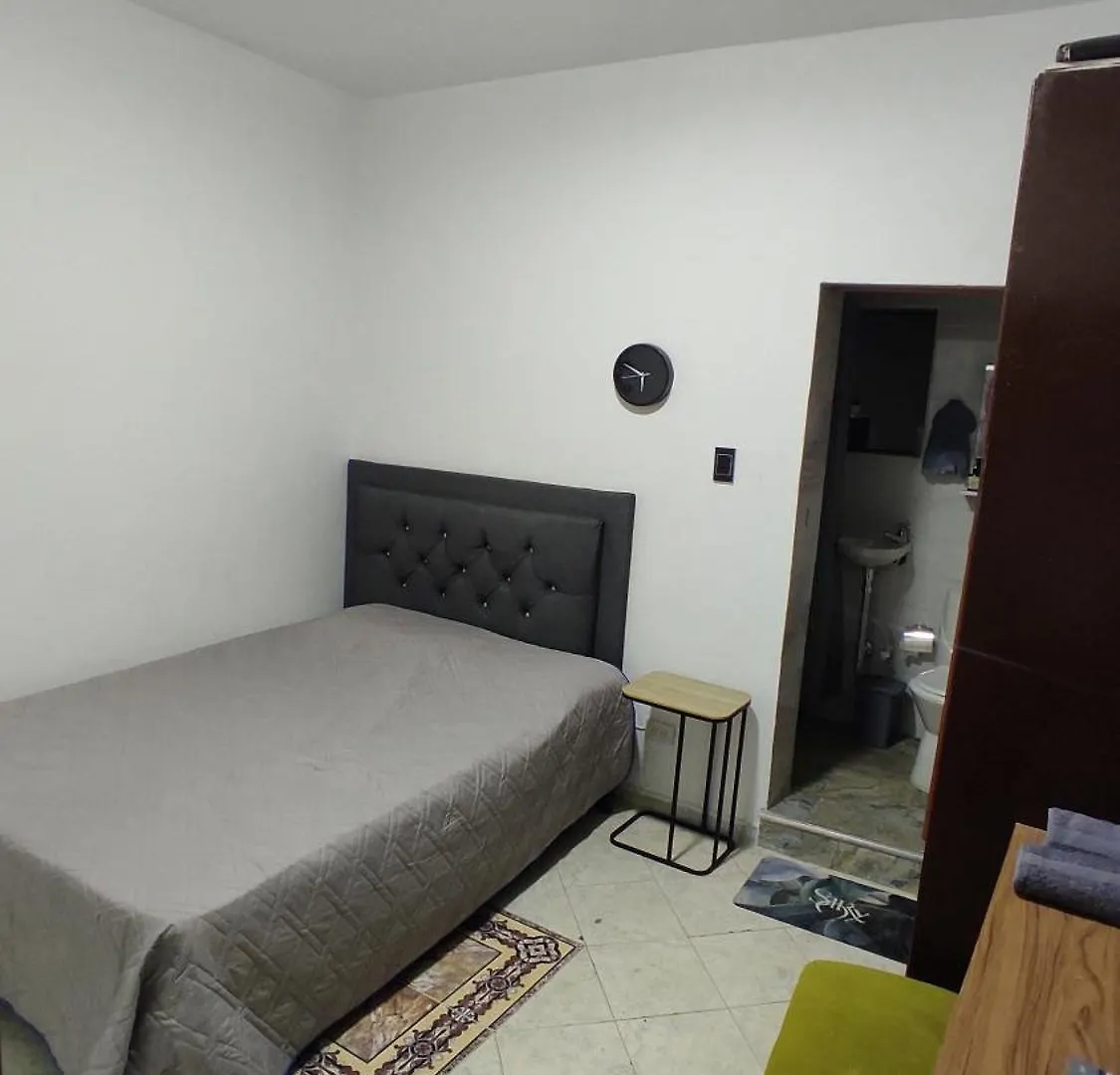 Residencia En Comuna 13 Medellin 0*,  Colombia